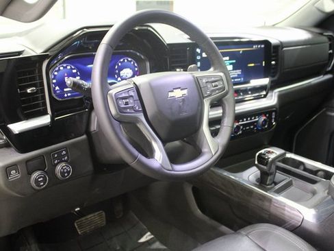 Used 2022 Chevrolet Silverado 1500 LTZ w/ LTZ Convenience Package II image 10