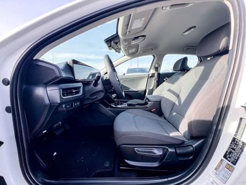 Certified 2025 Kia K4 LXS image 16
