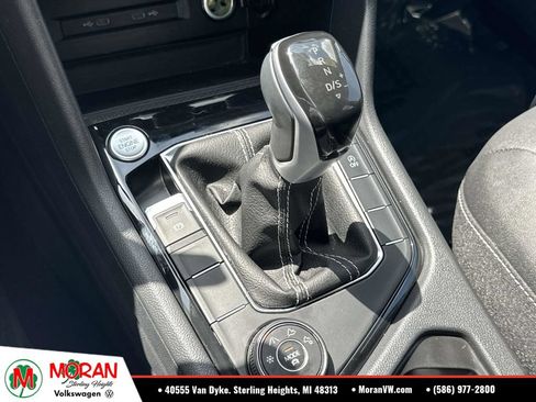Used 2024 Volkswagen Taos SE AWD/4WD image 32