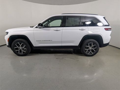 New 2025 Jeep Grand Cherokee Limited image 4