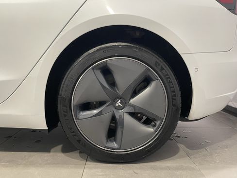 Used 2020 Tesla Model 3 Standard Range Plus RWD image 8