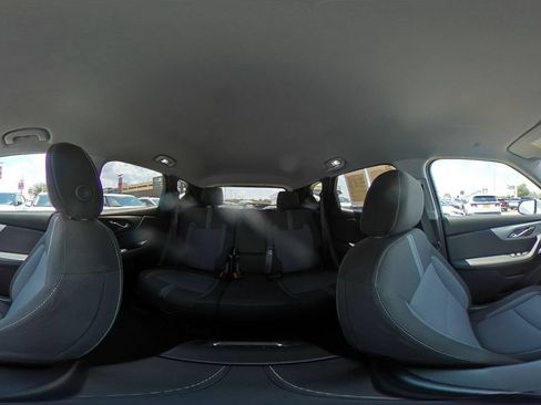Used 2025 Chevrolet Blazer LT FWD image 42