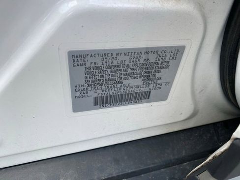 Used 2020 Nissan Kicks SR w/ SR Premium Package FWD image 16