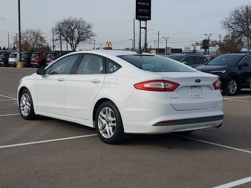 Used 2016 Ford Fusion SE image 4