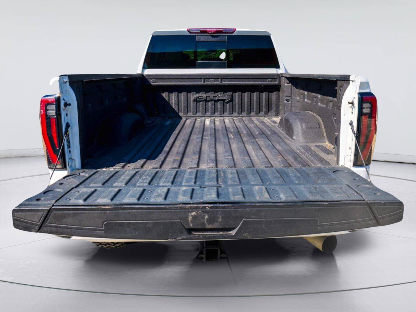 Used 2024 GMC Sierra 2500 AT4 w/ Technology Package AWD/4WD image 12