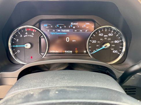 Used 2022 Ford F350 Lariat w/ Lariat Ultimate Package image 19