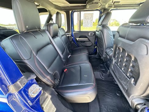Used 2018 Jeep Wrangler Unlimited Rubicon AWD/4WD image 27