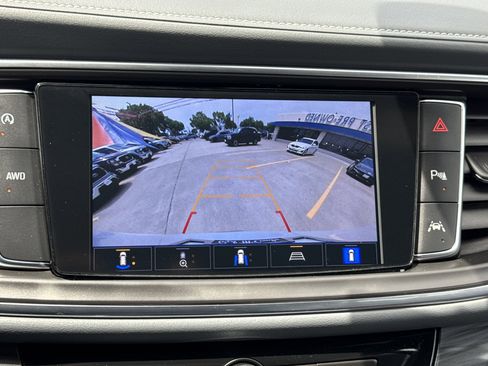 Used 2024 Buick Enclave Premium image 24