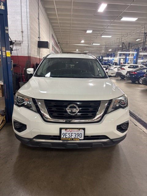 Used 2018 Nissan Pathfinder S FWD image 1