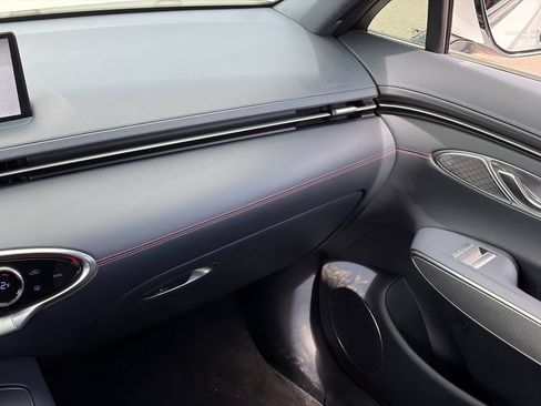 Used 2023 Genesis GV70 2.5T w/ Sport Prestige Package AWD/4WD image 18