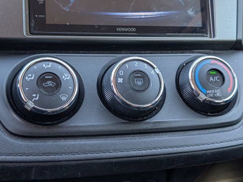 Used 2016 Toyota RAV4 LE FWD image 16
