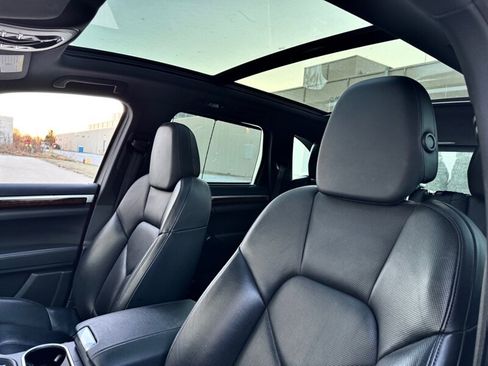 Used 2014 Porsche Cayenne image 19