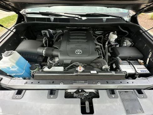 Used 2021 Toyota Tundra SR5 w/ SR5 Upgrade Package AWD/4WD image 22