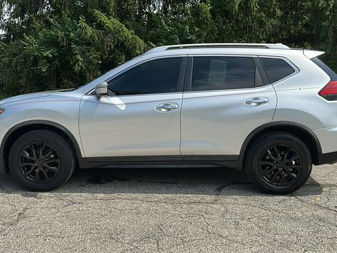 Certified 2017 Nissan Rogue SV AWD/4WD image 27