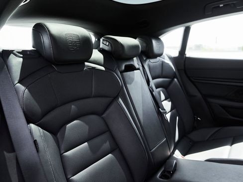 Used 2022 Porsche Taycan 4 Cross Turismo image 43