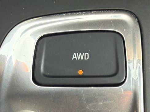 Used 2020 Chevrolet Equinox Premier image 16