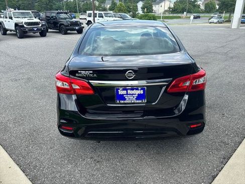 Used 2018 Nissan Sentra S FWD image 5