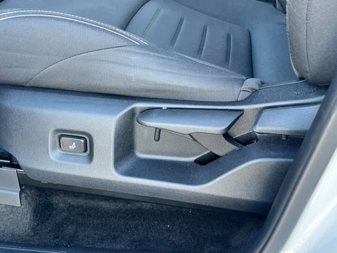 Used 2024 Toyota Tacoma TRD Off-Road image 28