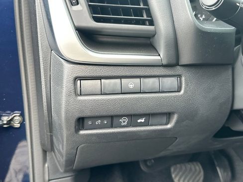 New 2026 Nissan Rogue SV image 12