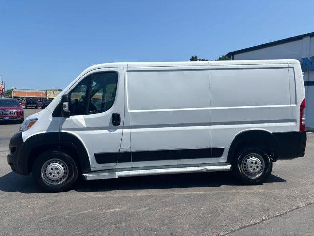 Used 2025 RAM ProMaster 2500 w/ U-Haul Equipment Group FWD image 3