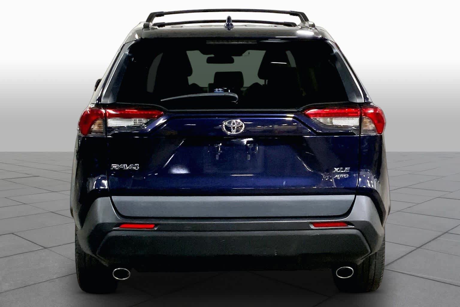 Certified 2021 Toyota RAV4 XLE Premium AWD/4WD image 5