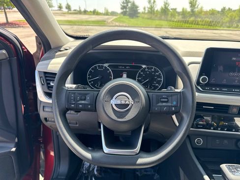 Certified 2023 Nissan Rogue SV AWD/4WD image 18