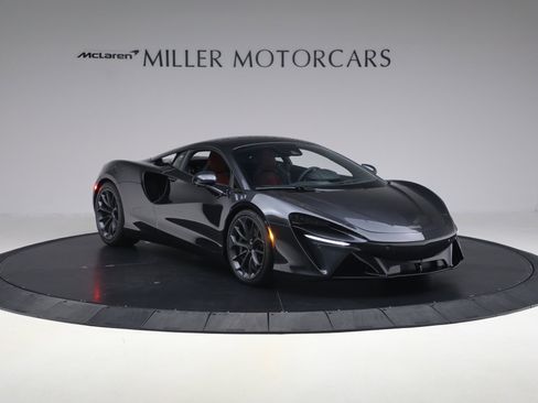 New 2026 McLaren Artura image 11