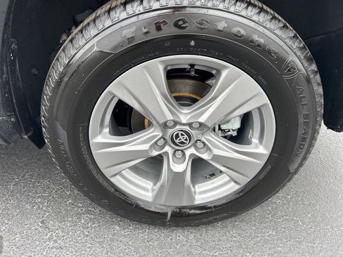 Used 2023 Toyota RAV4 XLE image 25