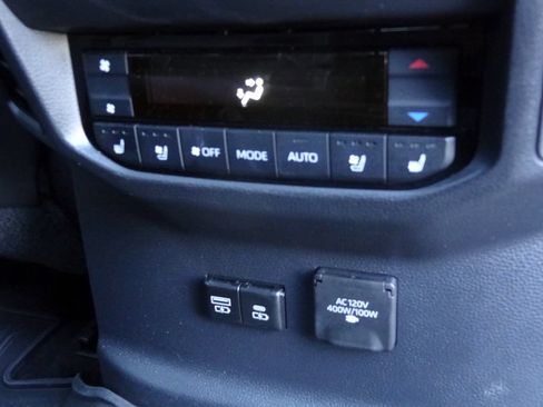 Used 2024 Toyota Sequoia Platinum AWD/4WD image 19