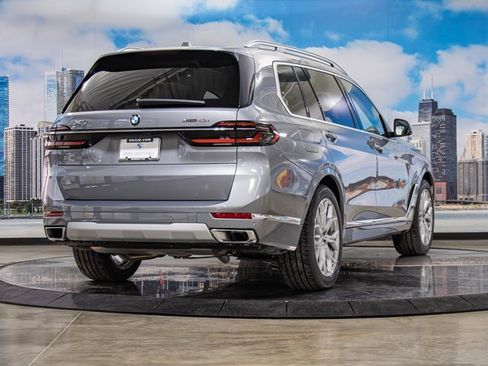 Certified 2025 BMW X7 xDrive40i image 8