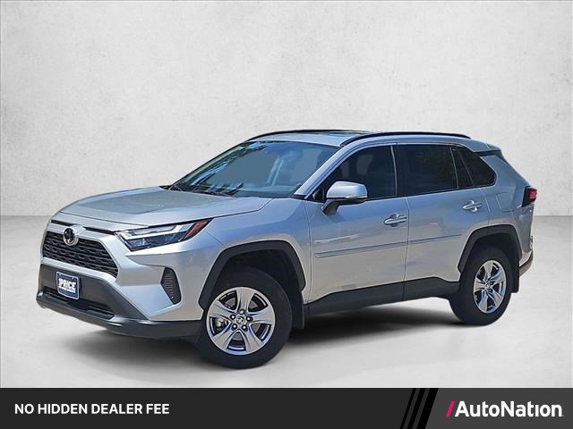 Used 2025 Toyota RAV4 XLE w/ Convenience Package FWD image 1