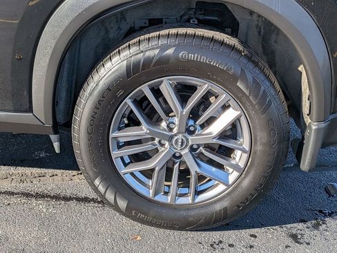 Used 2022 Nissan Rogue S AWD/4WD image 22