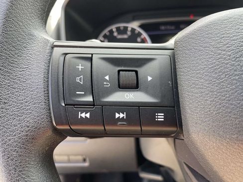 Used 2025 Nissan Rogue S FWD image 21