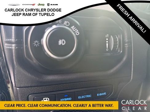 Used 2025 Jeep Wrangler Sahara w/ Safety Group image 13