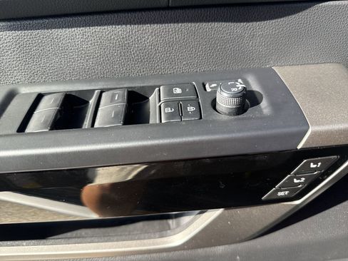 Used 2022 Toyota Tundra Limited AWD/4WD image 15