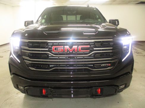 New 2026 GMC Sierra 1500 AT4 w/ Technology Package AWD/4WD image 2