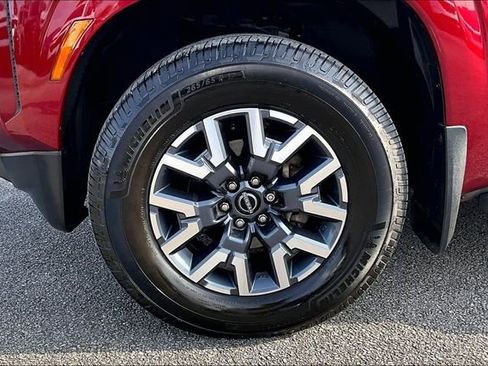 Used 2023 Nissan Frontier SV w/ SV Convenience Package image 26