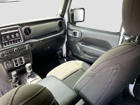 Used 2023 Jeep Gladiator Sport AWD/4WD image 23