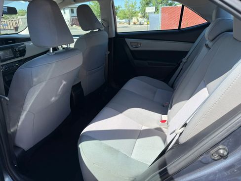 Used 2015 Toyota Corolla LE FWD image 11