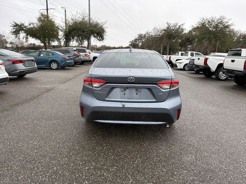 Used 2022 Toyota Corolla LE image 4