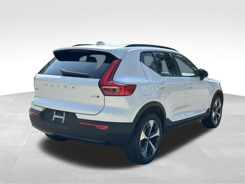 Used 2026 Volvo XC40 B5 Plus AWD/4WD image 7