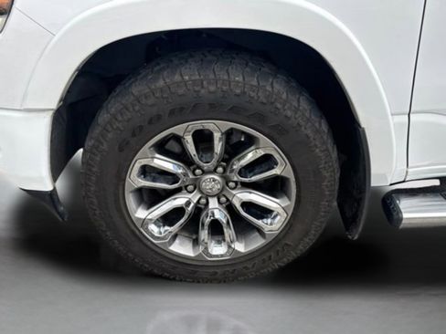 Used 2020 RAM 1500 Laramie w/ Sport Appearance Package AWD/4WD image 30