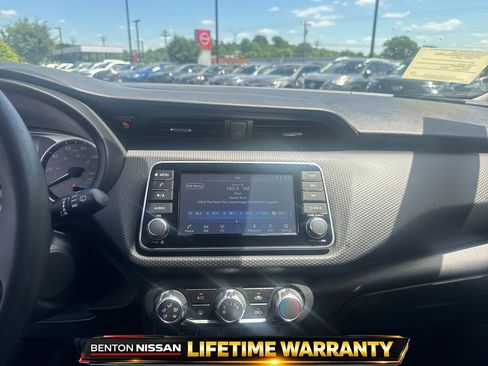 Used 2025 Nissan Kicks Play S FWD image 16