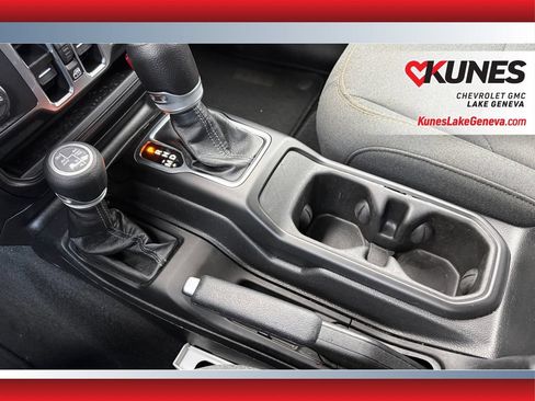 Used 2024 Jeep Wrangler Unlimited Sahara AWD/4WD image 29