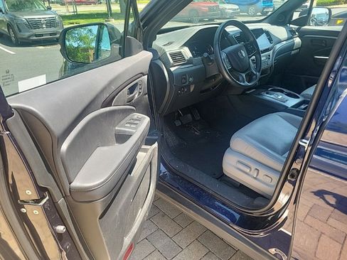 Used 2023 Honda Passport EX-L image 16