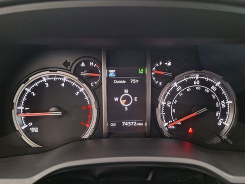 Used 2022 Toyota 4Runner TRD Off-Road Premium AWD/4WD image 16