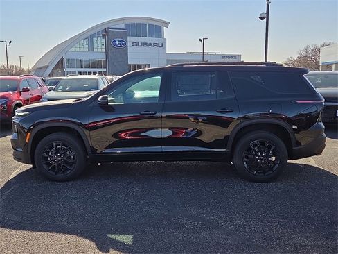 New 2026 Chevrolet Traverse LT w/ Midnight/Sport Edition image 2