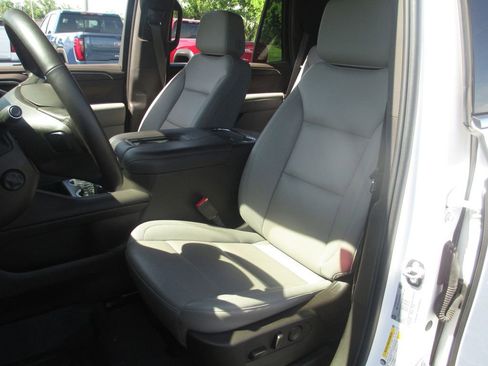 Used 2023 Chevrolet Tahoe LT w/ Luxury Package AWD/4WD image 21