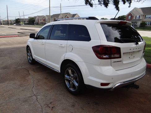 Used 2017 Dodge Journey Crossroad FWD image 8