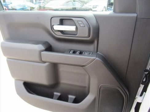 Used 2021 Chevrolet Silverado 1500 Custom Trail Boss w/ Safety Confidence Package AWD/4WD image 17